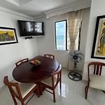 Apartamento En Bocagrande Con Vista Lateral Al Mar Icdi
