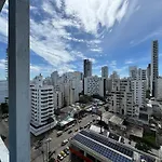 Apartamento en Bocagrande con vista lateral al mar ICDI