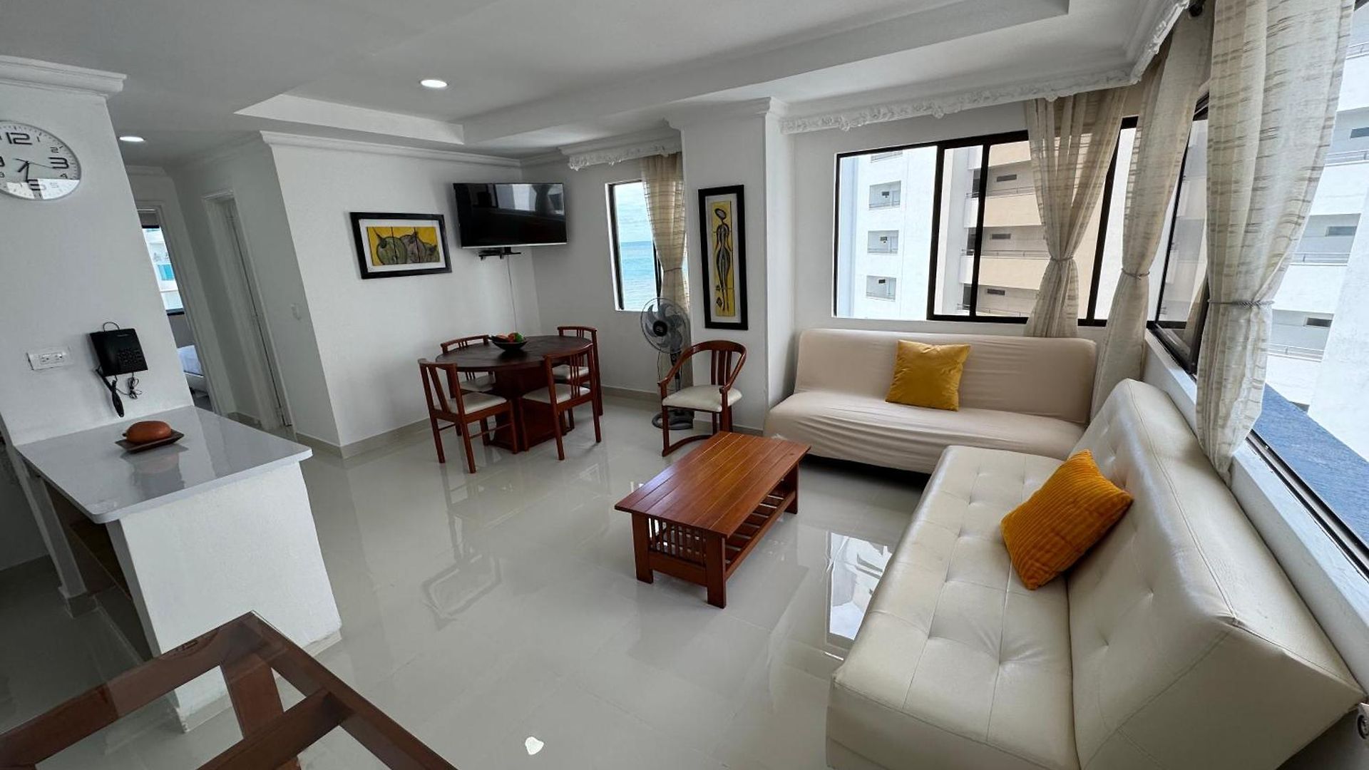 Apartment En Bocagrande Con Vista Lateral Al Mar Icdi