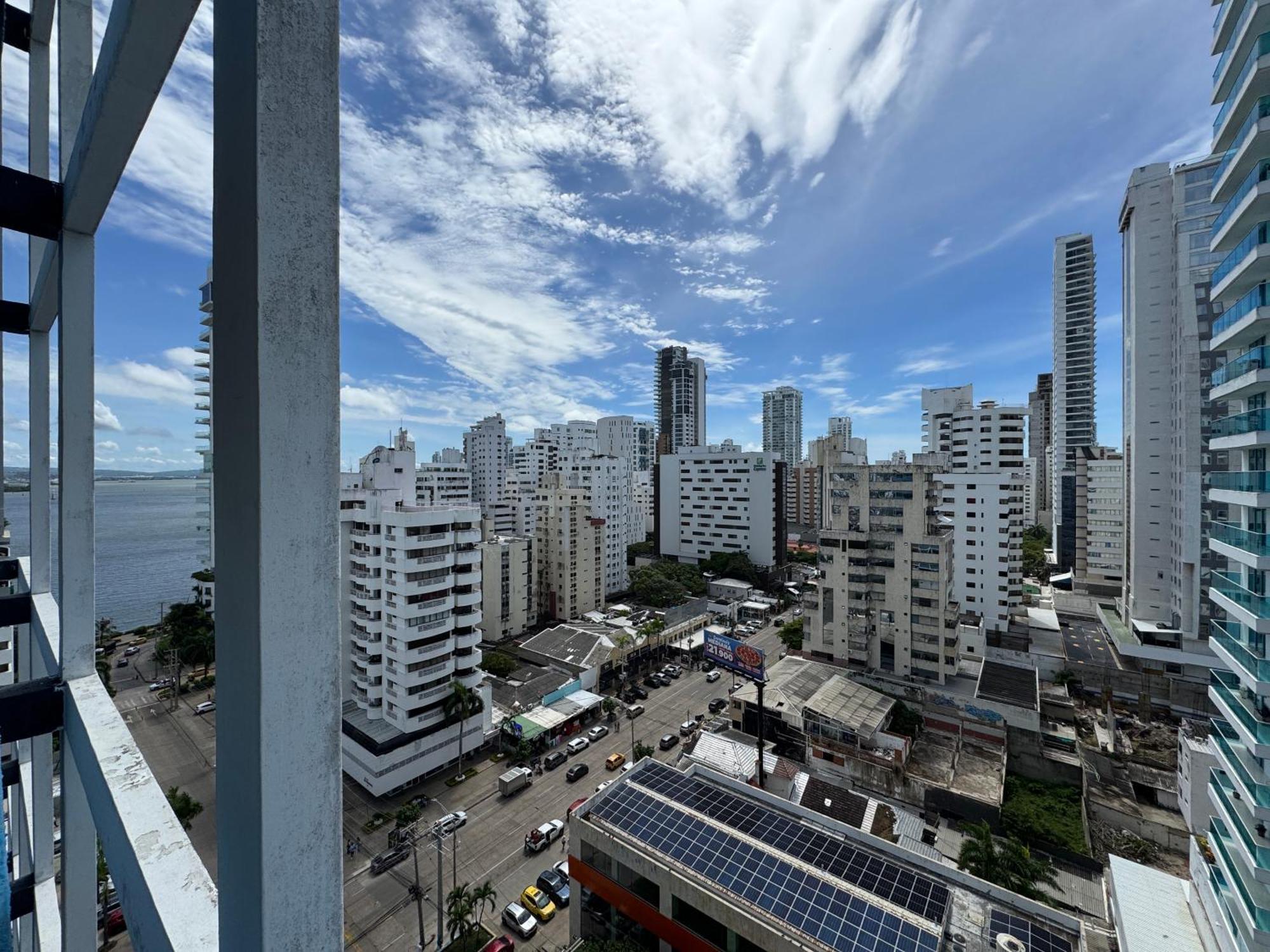 En Bocagrande Con Vista Lateral Al Mar Icdi * Cartagena