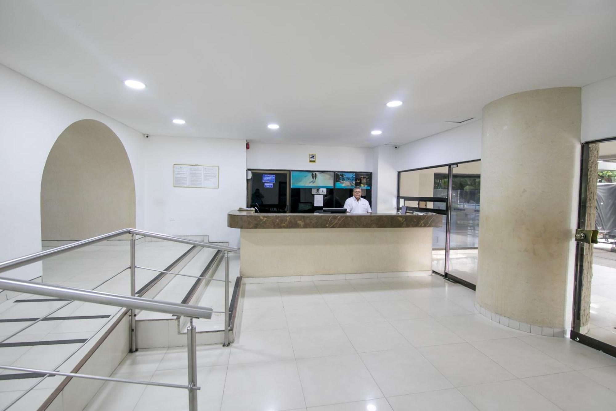 Apartamento En Bocagrande Con Vista Lateral Al Mar Icdi *