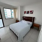 Apartamento en Bocagrande con vista lateral al mar ICDI